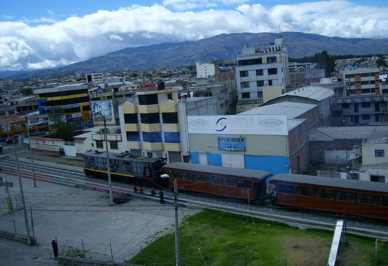 Hotel Navarra Riobamba Exterior photo